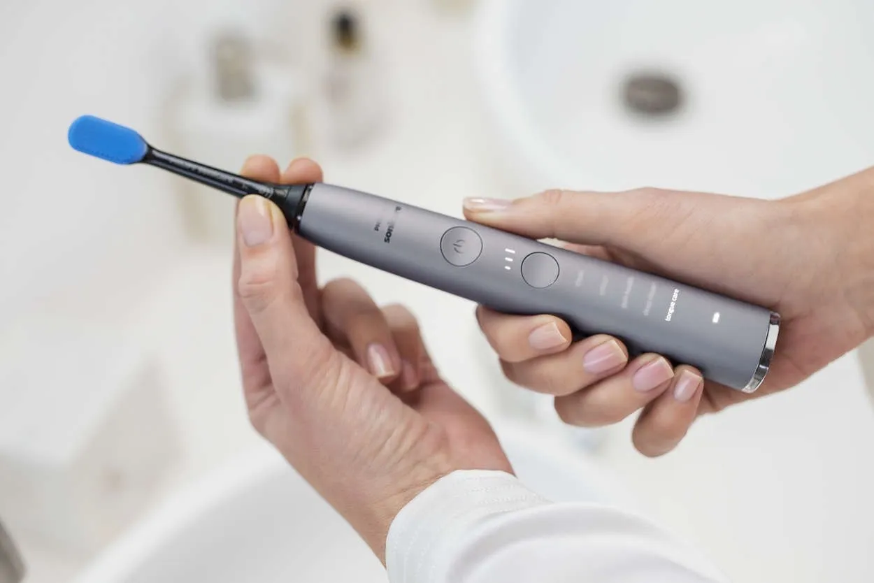 Электрическая зубная щетка Philips Sonicare DiamondClean Smart HX 9924 в Москве и Московской области от магазина Ammina